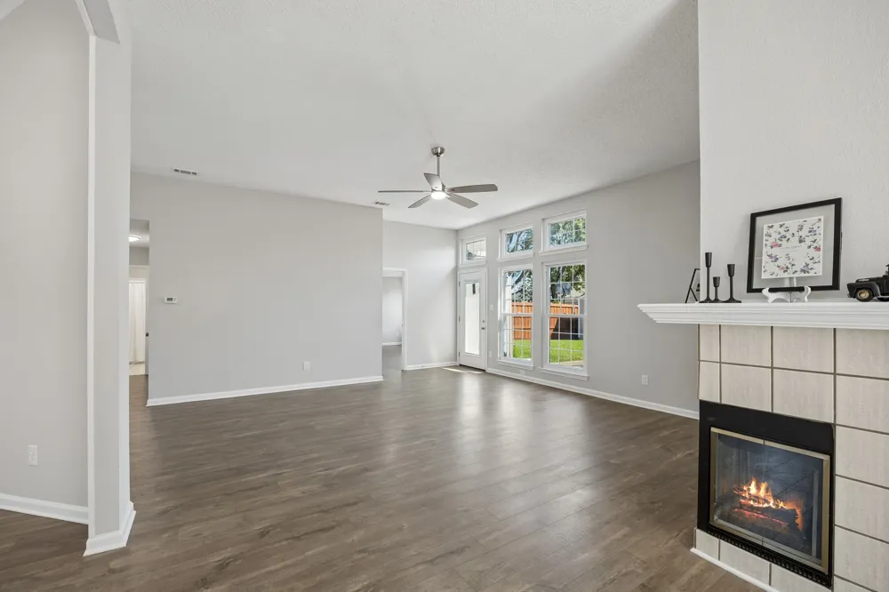 2722 Covington Drive Garland, TX 75040