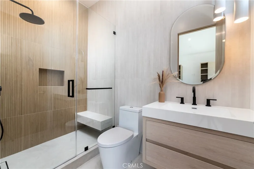 16749 Addison Street Encino, CA 91436
