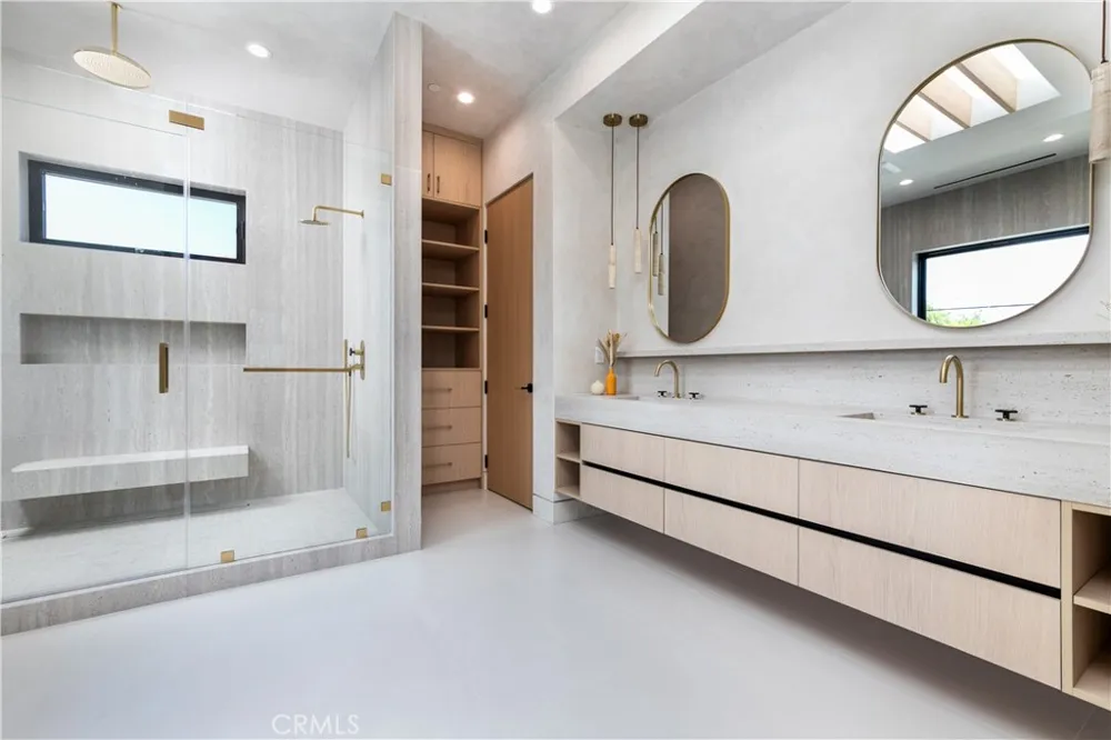 16749 Addison Street Encino, CA 91436