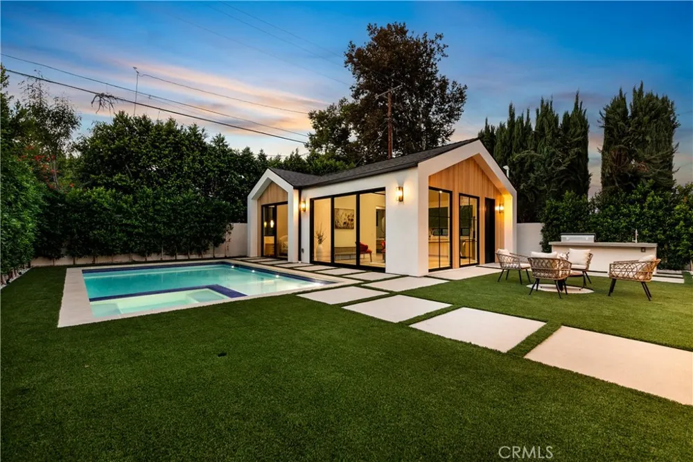 16749 Addison Street Encino, CA 91436