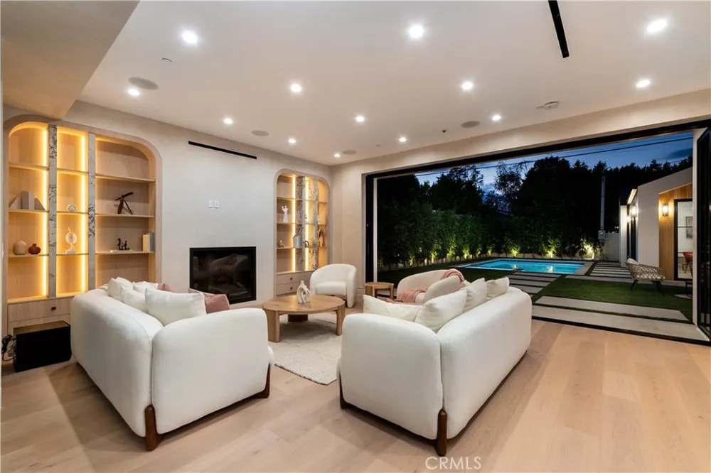 16749 Addison Street Encino, CA 91436