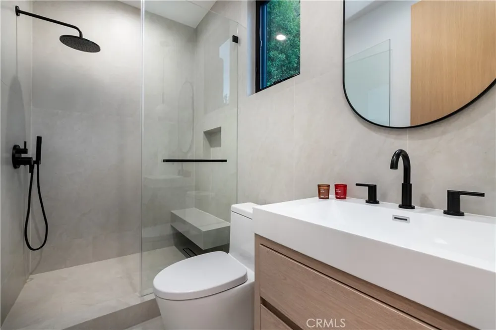 16749 Addison Street Encino, CA 91436