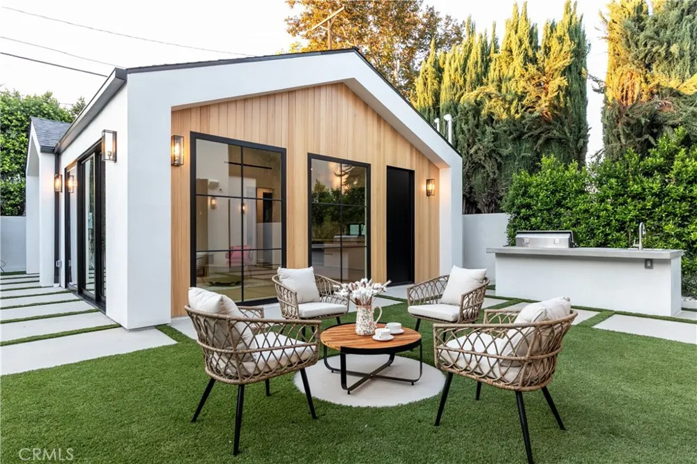 16749 Addison Street Encino, CA 91436