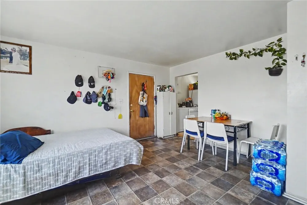 3249 E 4th Los Angeles, CA 90063