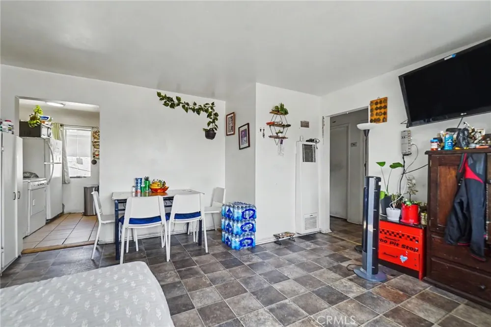 3249 E 4th Los Angeles, CA 90063