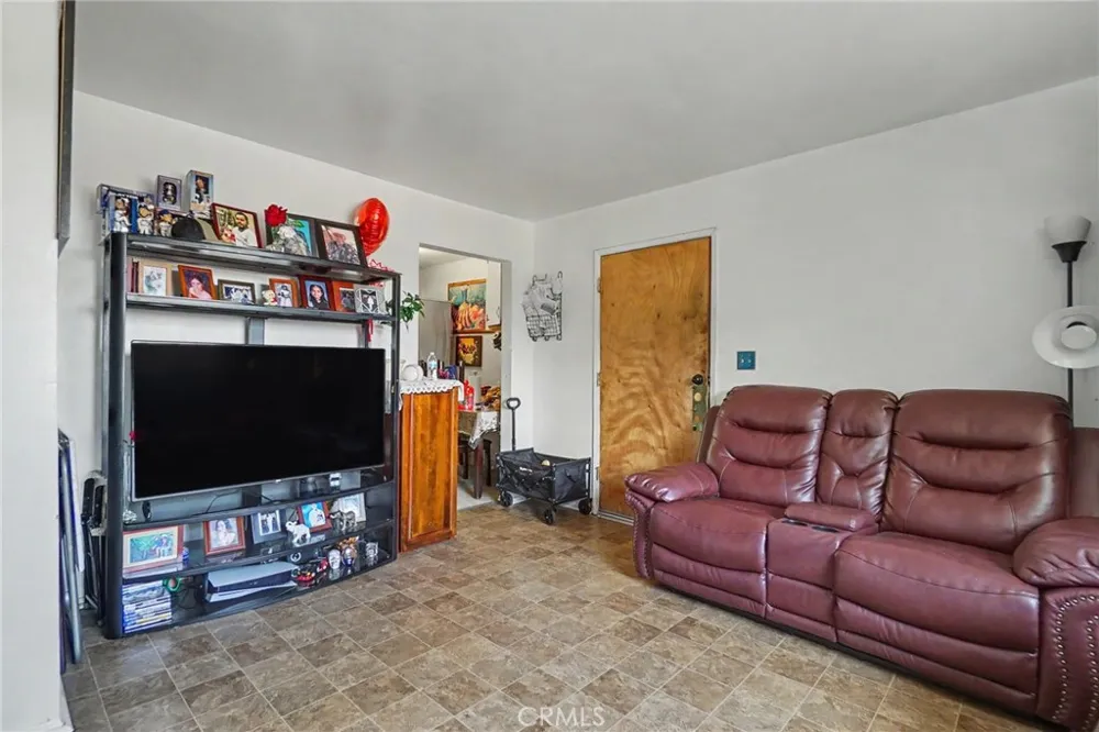 3249 E 4th Los Angeles, CA 90063