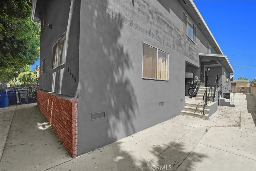 3249 E 4th Los Angeles, CA 90063