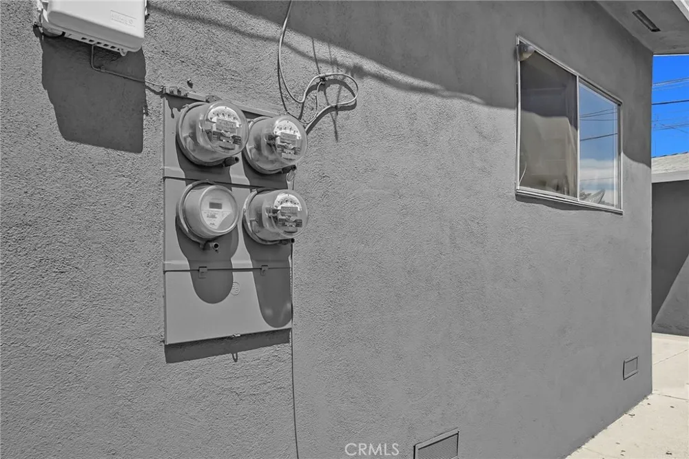 3249 E 4th Los Angeles, CA 90063