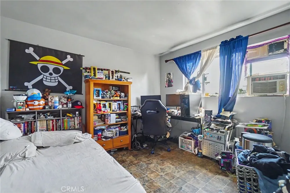 3249 E 4th Los Angeles, CA 90063