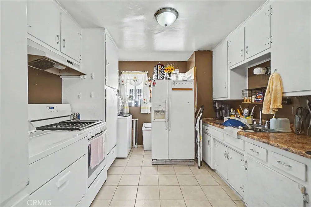 3249 E 4th Los Angeles, CA 90063