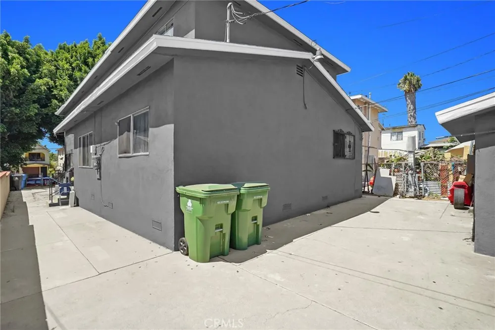 3249 E 4th Los Angeles, CA 90063