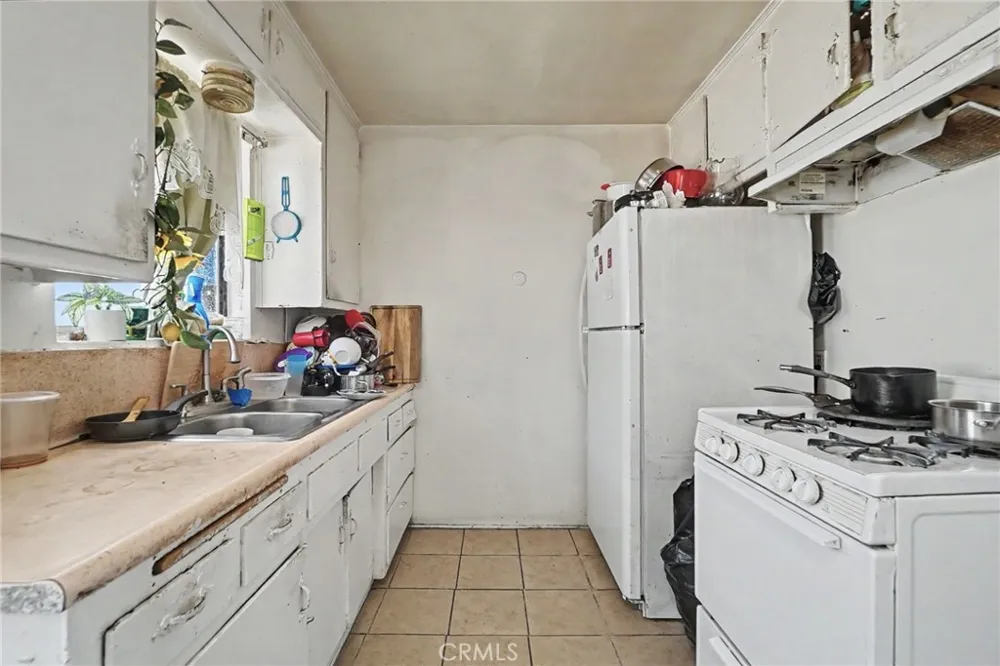 3249 E 4th Los Angeles, CA 90063