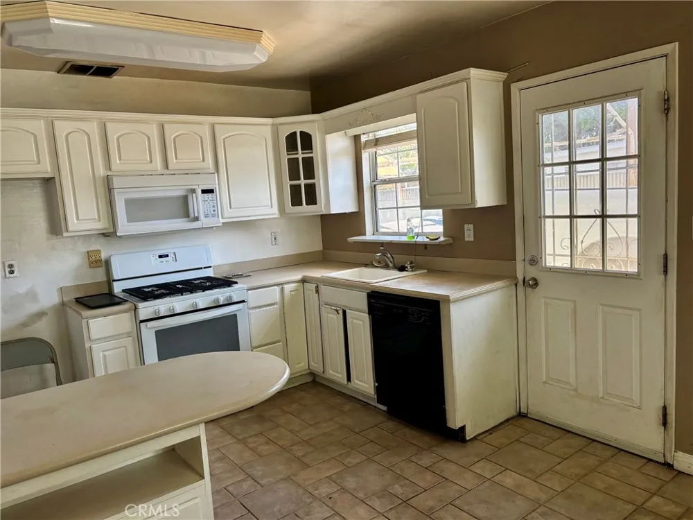 14172 Edwards Street Westminster, CA 92683