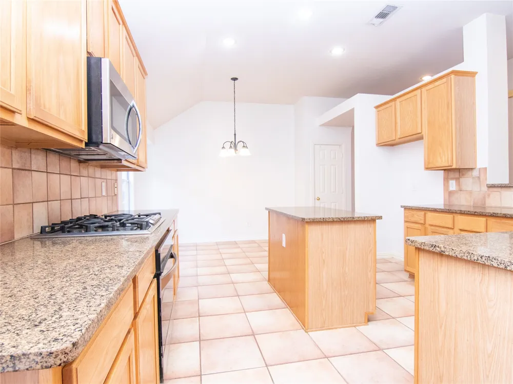 3916 Sharondale Drive Flower Mound, TX 75022