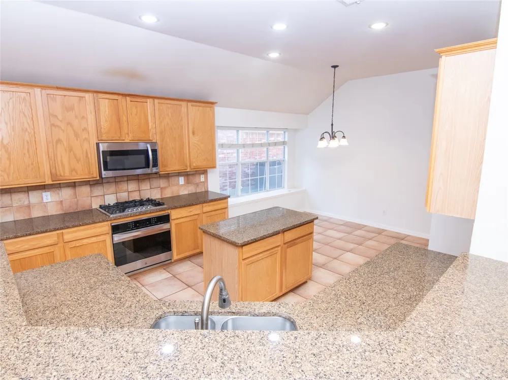 3916 Sharondale Drive Flower Mound, TX 75022