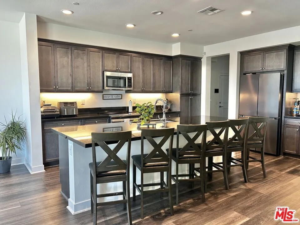 39186 Pinto Court Palmdale, CA 93551