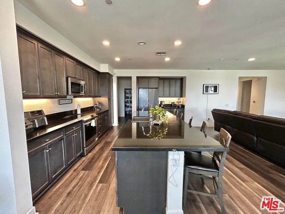 39186 Pinto Court Palmdale, CA 93551
