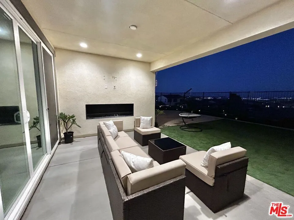 39186 Pinto Court Palmdale, CA 93551