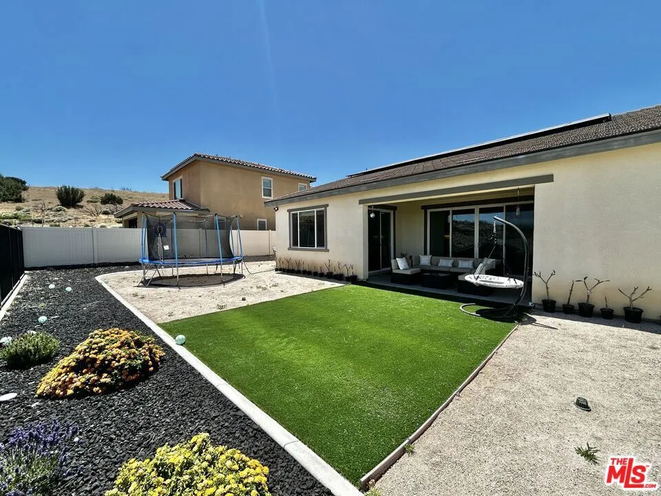 39186 Pinto Court Palmdale, CA 93551