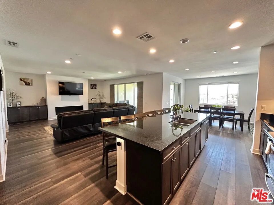 39186 Pinto Court Palmdale, CA 93551