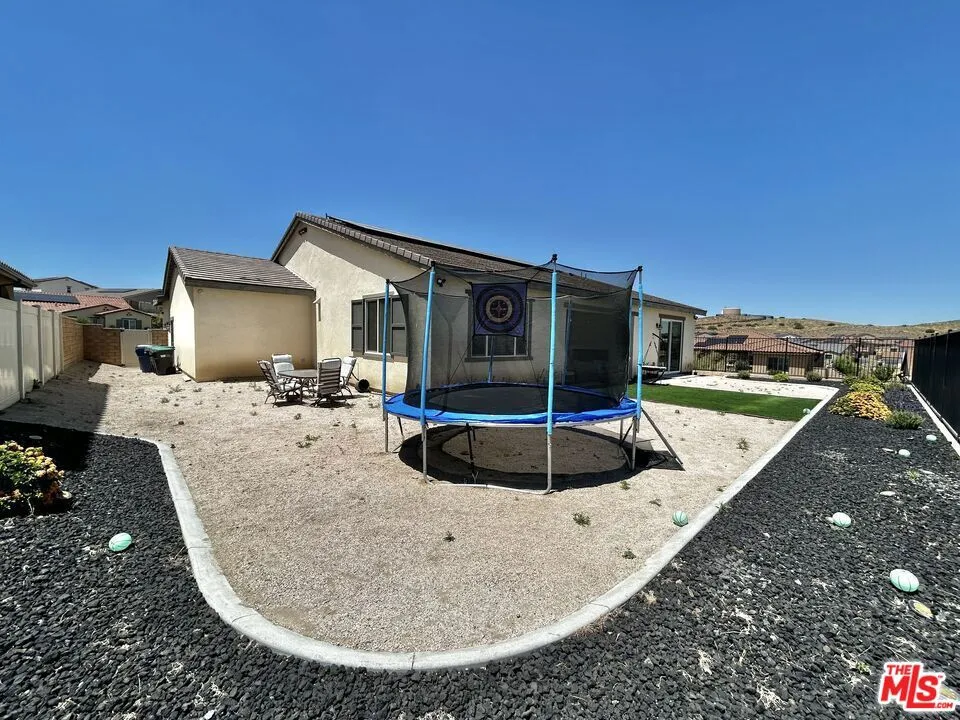 39186 Pinto Court Palmdale, CA 93551