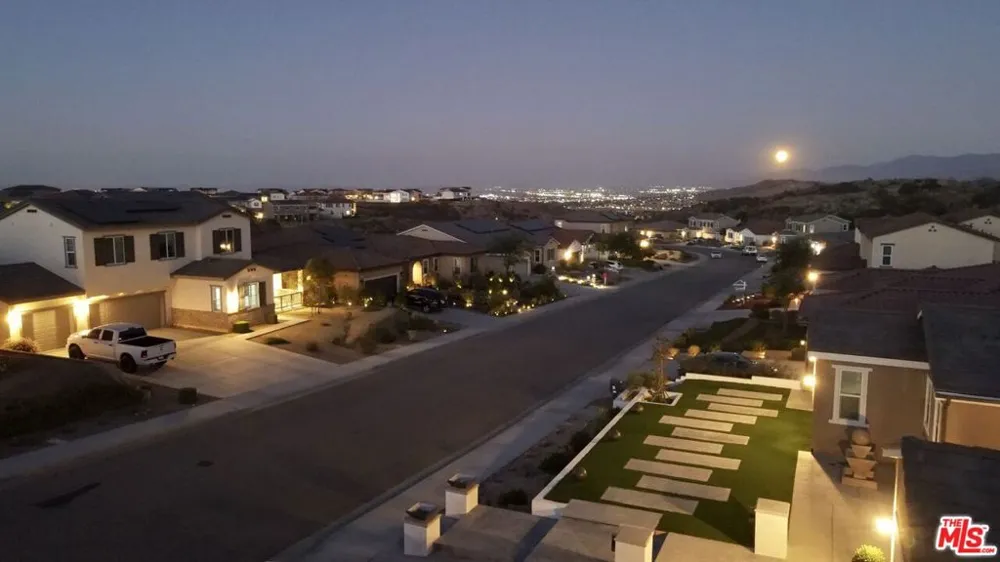 39186 Pinto Court Palmdale, CA 93551