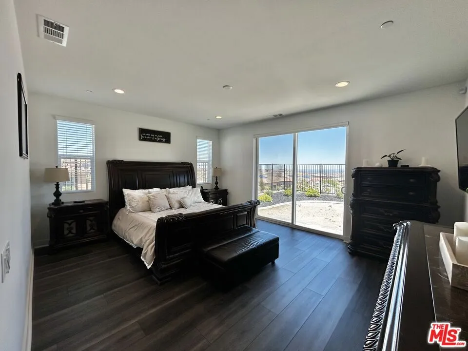 39186 Pinto Court Palmdale, CA 93551