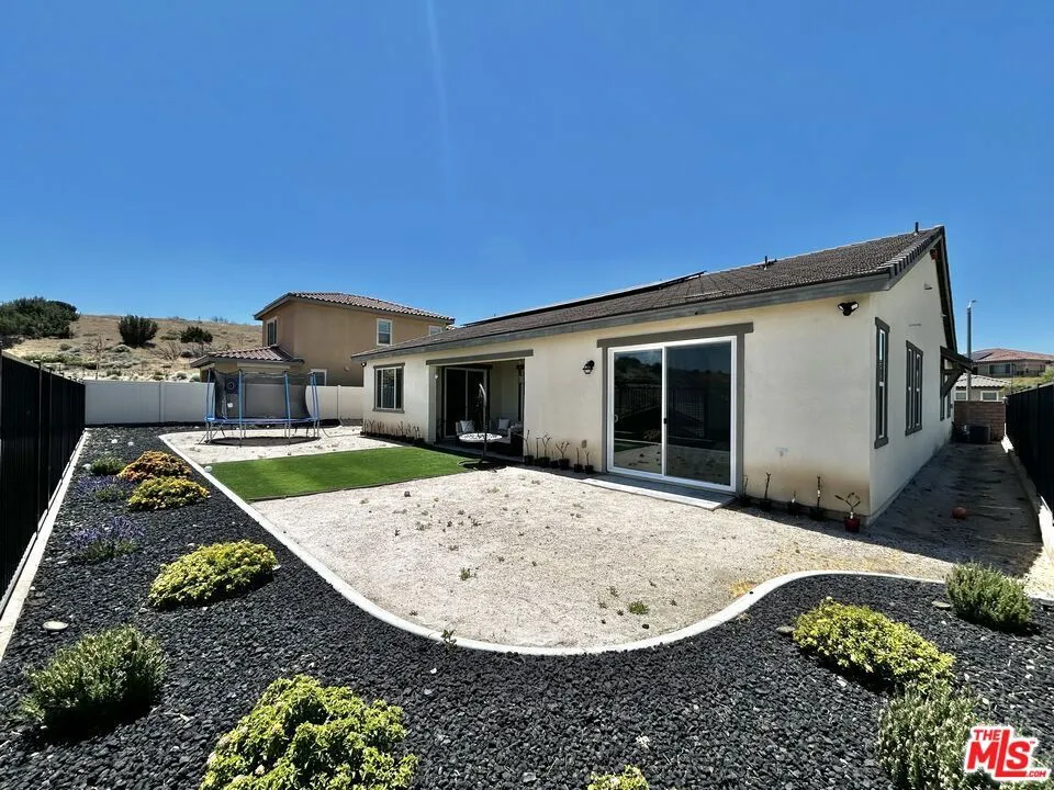 39186 Pinto Court Palmdale, CA 93551