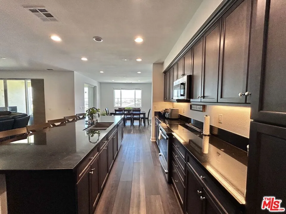 39186 Pinto Court Palmdale, CA 93551