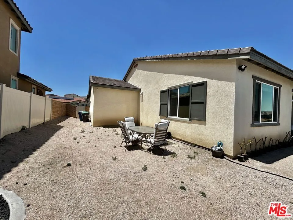 39186 Pinto Court Palmdale, CA 93551