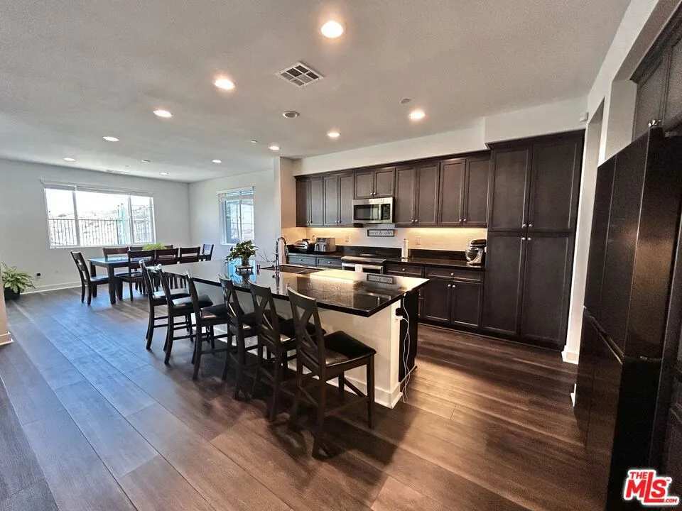 39186 Pinto Court Palmdale, CA 93551