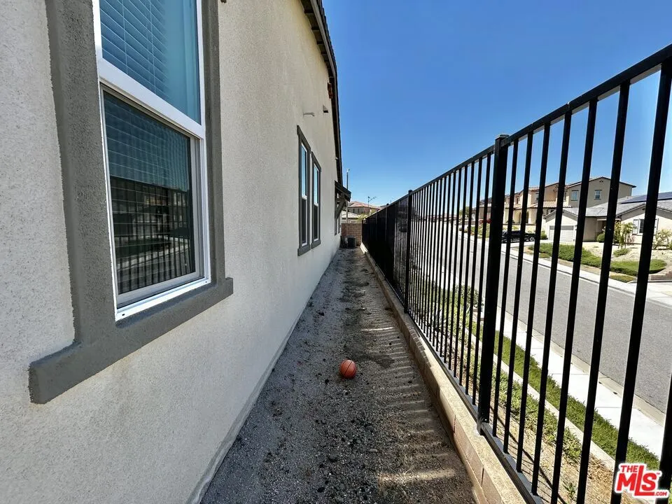 39186 Pinto Court Palmdale, CA 93551