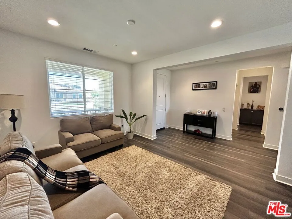39186 Pinto Court Palmdale, CA 93551
