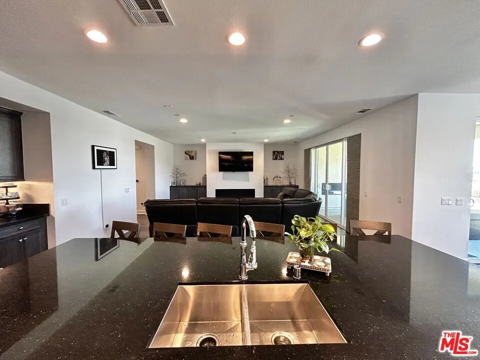 39186 Pinto Court Palmdale, CA 93551
