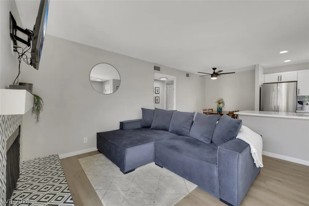 2984 Juniper Hills Boulevard #204 Las Vegas, NV 89142