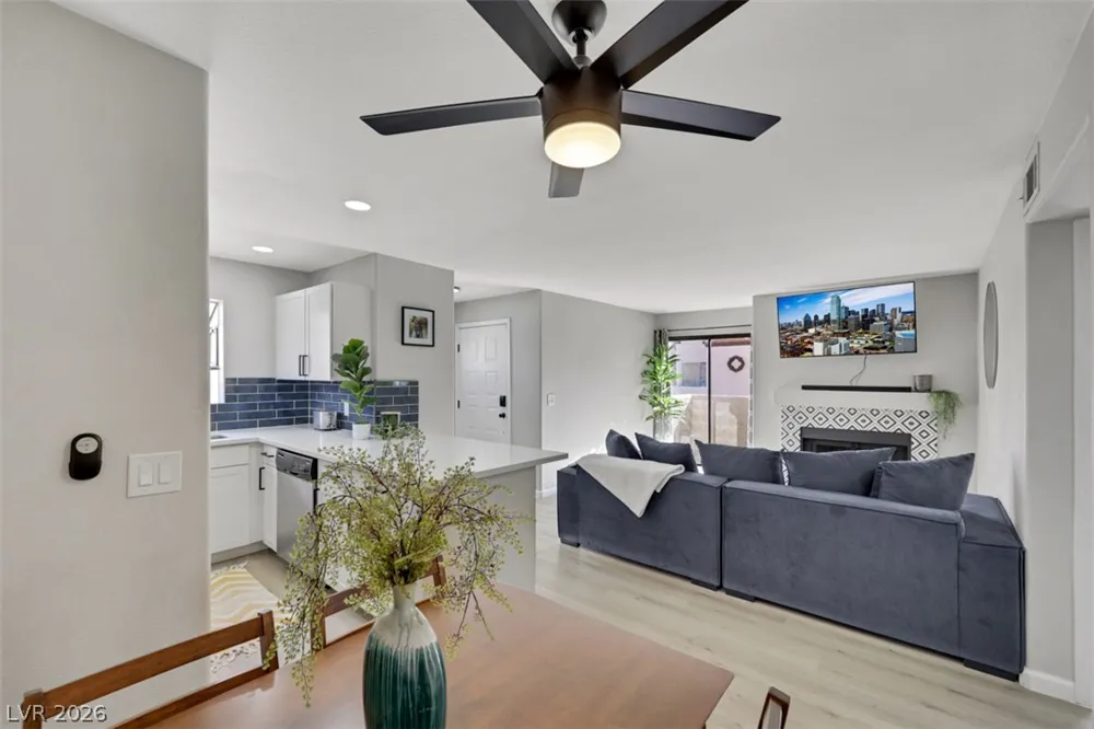 2984 Juniper Hills Boulevard #204 Las Vegas, NV 89142