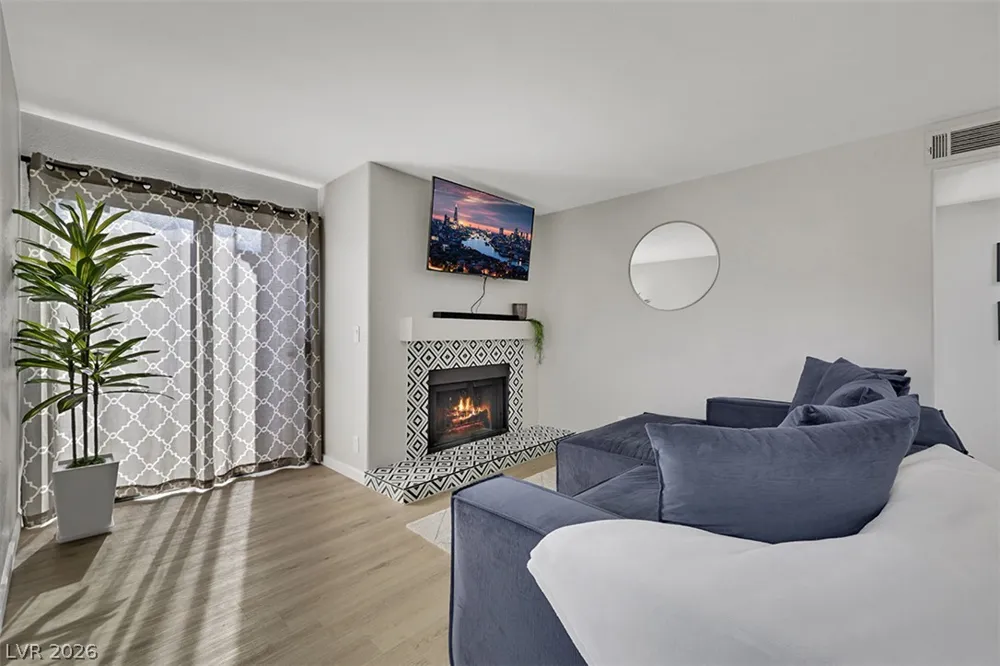 2984 Juniper Hills Boulevard #204 Las Vegas, NV 89142