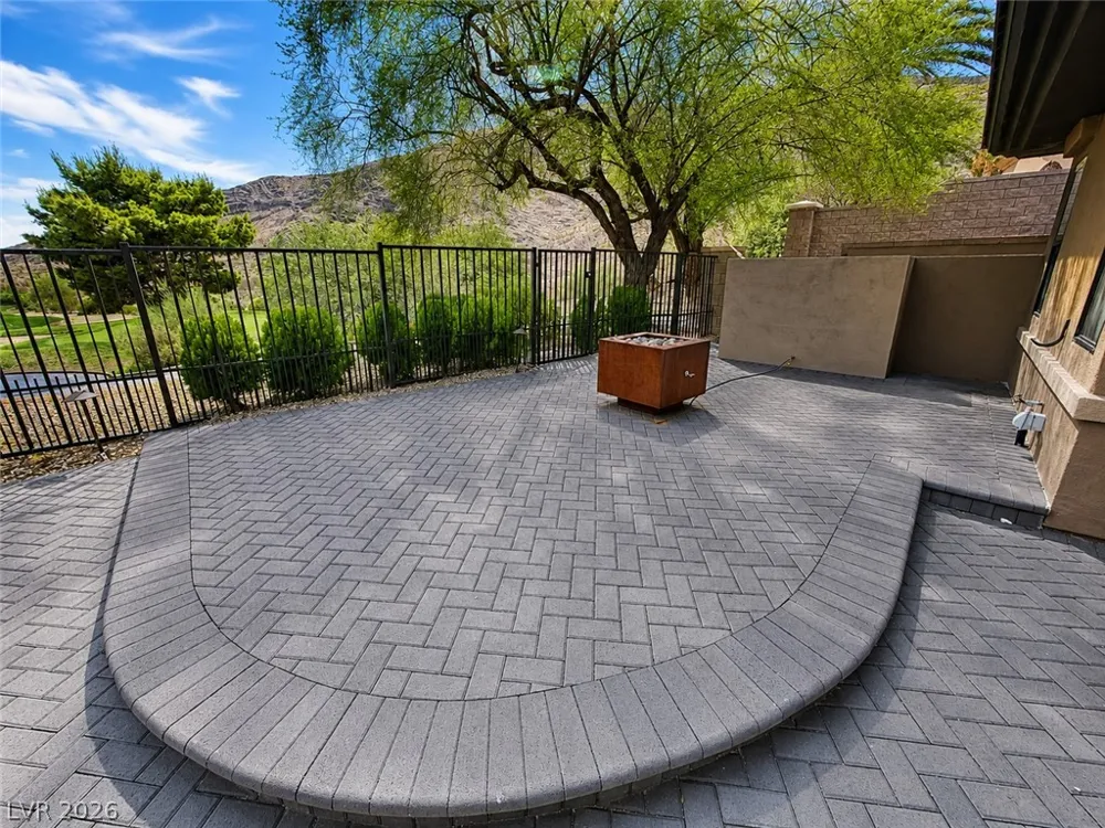 2577 Red Arrow Drive Las Vegas, NV 89135