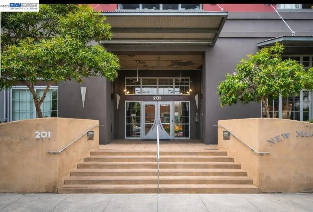 201 4Th St #408 Oakland, CA 94607