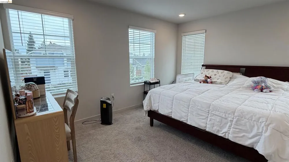 215 Manatee Suisun City, CA 94585
