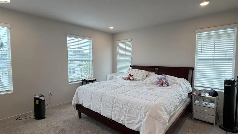 215 Manatee Suisun City, CA 94585