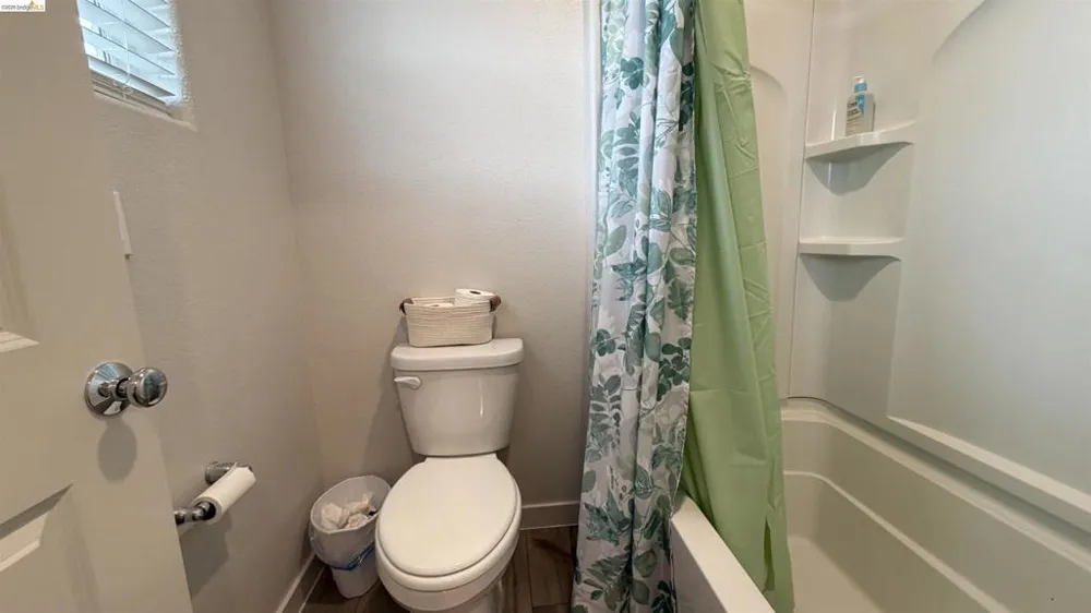 215 Manatee Suisun City, CA 94585