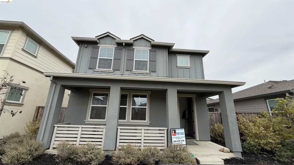 215 Manatee Suisun City, CA 94585