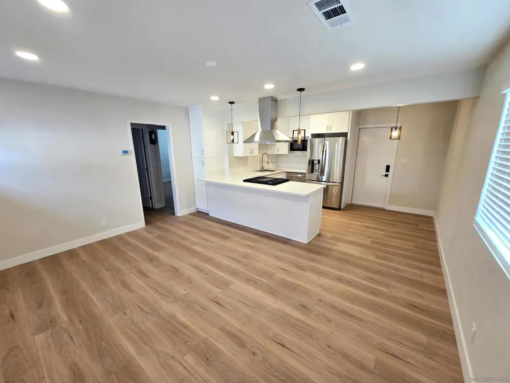 2130 E 5th ST National City, CA 91950