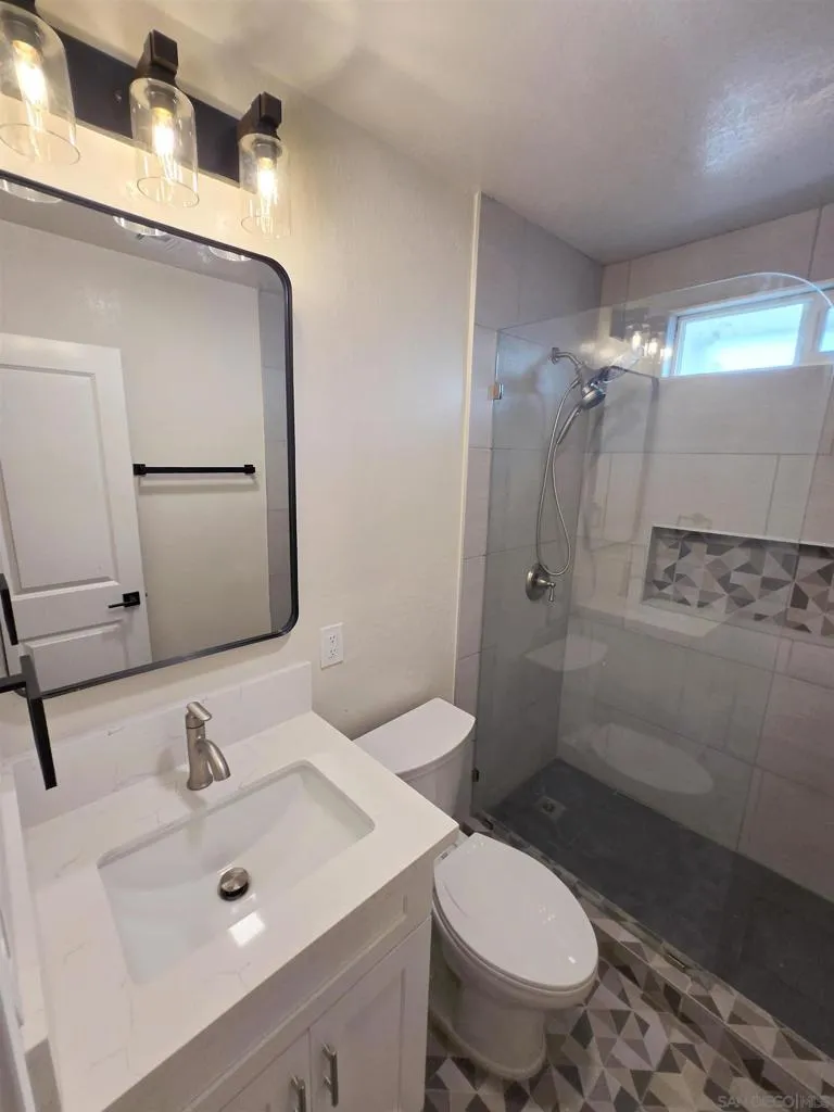 2130 E 5th ST National City, CA 91950
