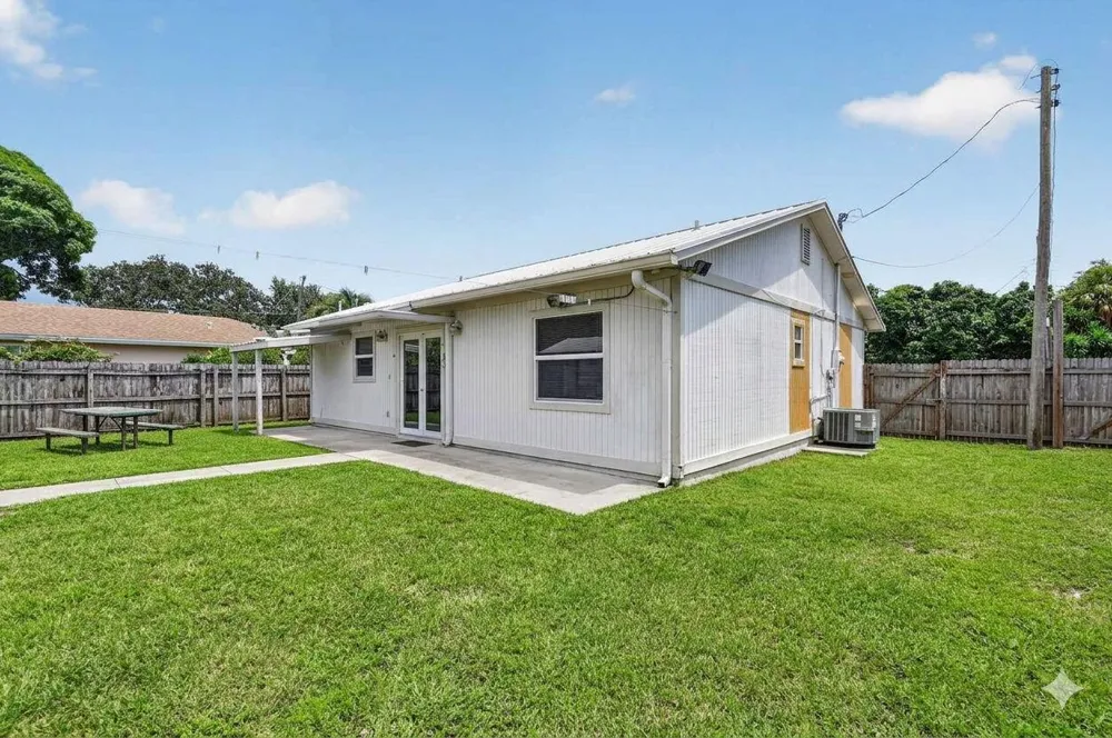 207227 Ethelyn Drive West Palm Beach, FL 33415