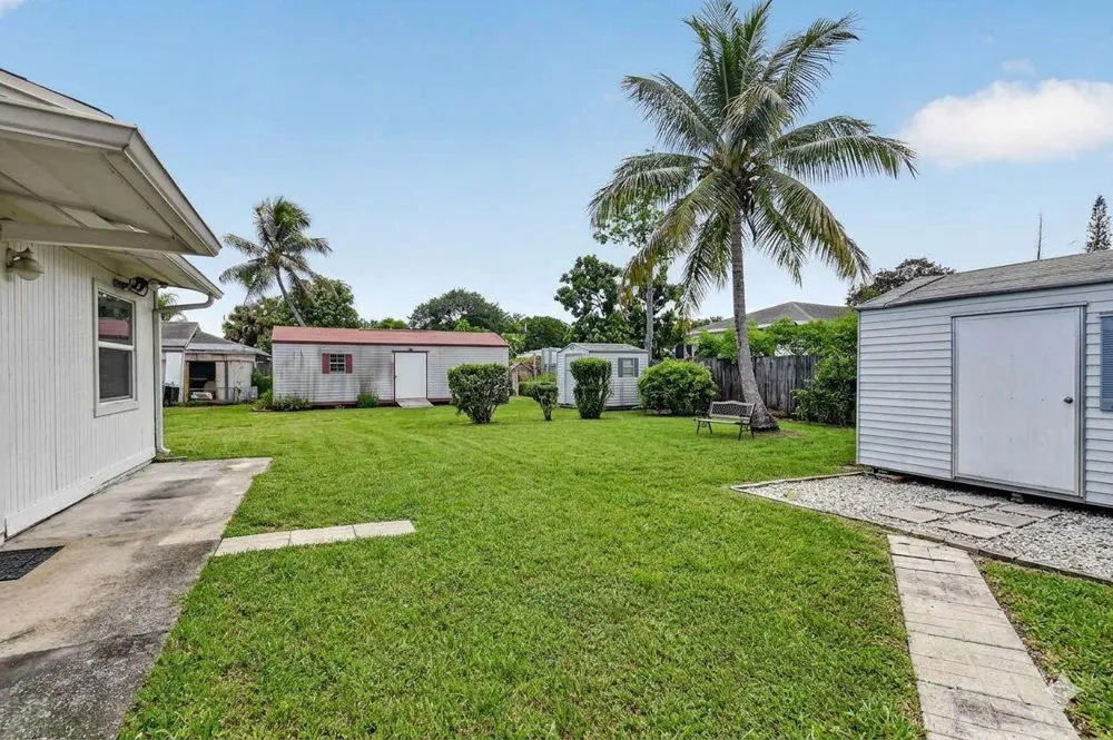 207227 Ethelyn Drive West Palm Beach, FL 33415