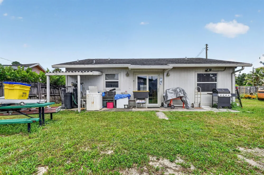 207227 Ethelyn Drive West Palm Beach, FL 33415