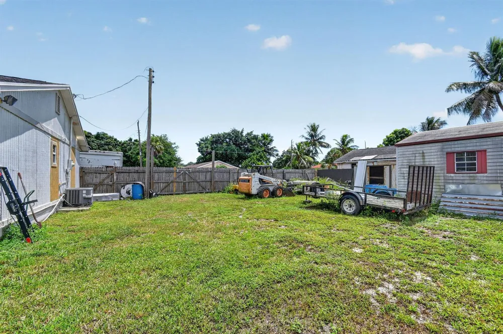 207227 Ethelyn Drive West Palm Beach, FL 33415