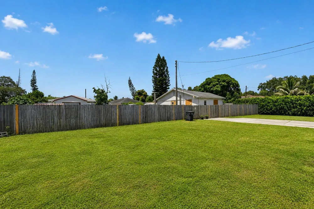 207227 Ethelyn Drive West Palm Beach, FL 33415